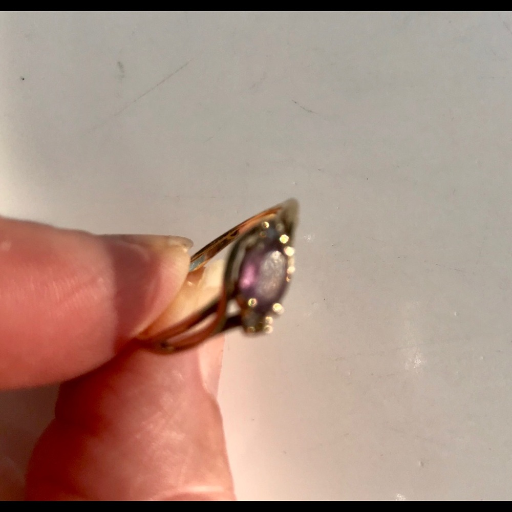 Vintage 10K Yellow Gold Amethyst Diamond  Ring 7.5 - Picture 3 of 4